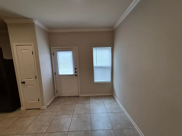 6619 Arancione Ave #102 — Photo 7
