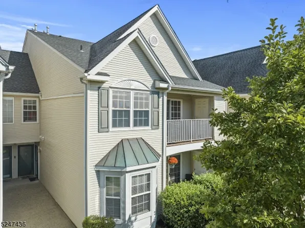 146 Cambridge Ct, Clifton City, NJ 07014