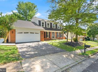 6121 Winnepeg Dr, Burke, VA 22015