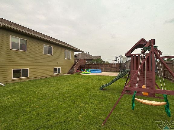 5th image of 7644 S Rose Crest Ct