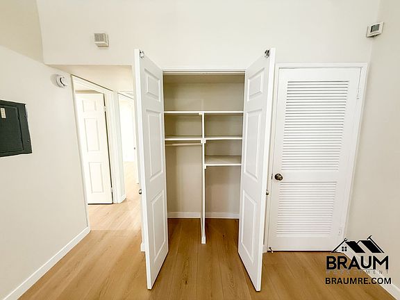 2nd image of 4404 Stern Ave APT 6