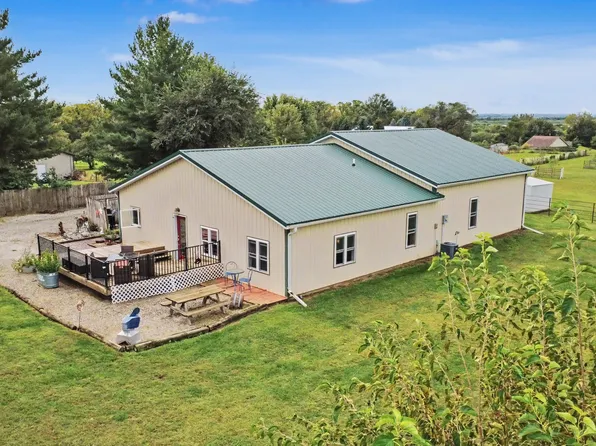 229 40th Ave, Runnells, IA 50237