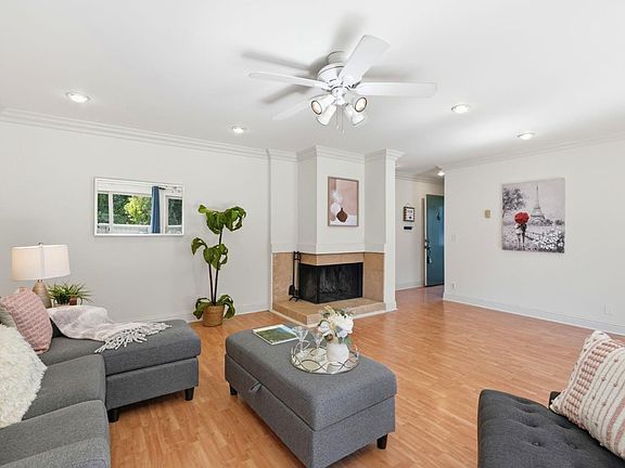 4th image of 500 W Middlefield Rd APT 20