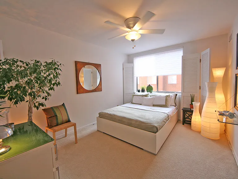 Blair House Apartments — Photo 8