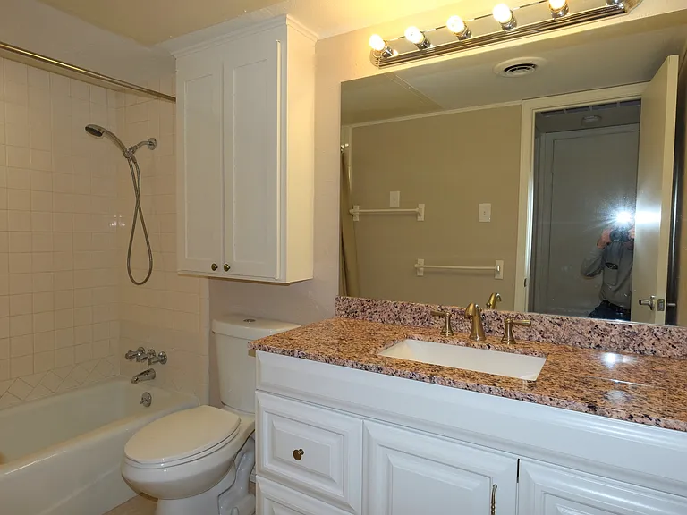 7727 Meadow Park Dr #111 — Photo 21
