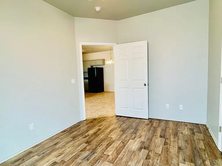 600 Rosemoor Ct — Photo 12