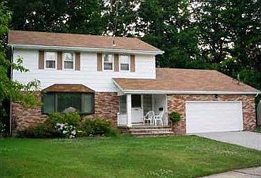 1st image of 145 Woodview Dr