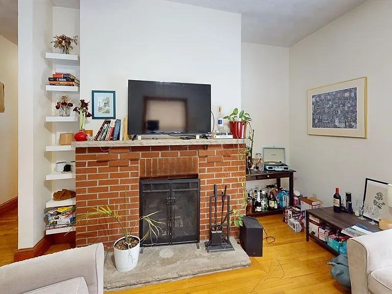 12 South St #1A — Photo 2