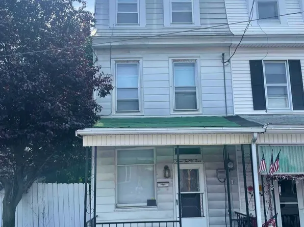 324 S Market St, Mount Carmel, PA 17851