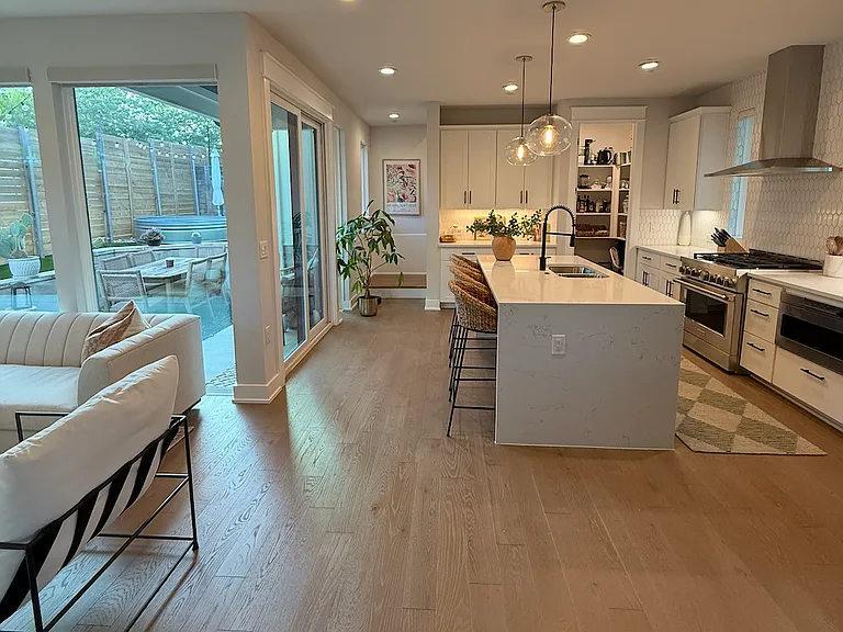 4400 Jinx Ave #1 — Photo 3