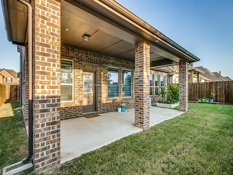 2717 Trinity Trail Way — Photo 16