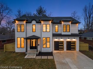 4338 S Verona Cir, Royal Oak, MI 48073