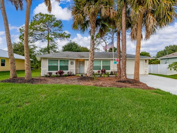 546 Agnes St, Sebastian, FL 32958