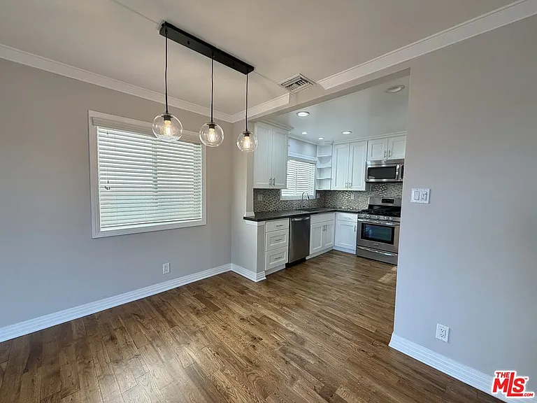 812 N Alfred St #3 — Photo 5