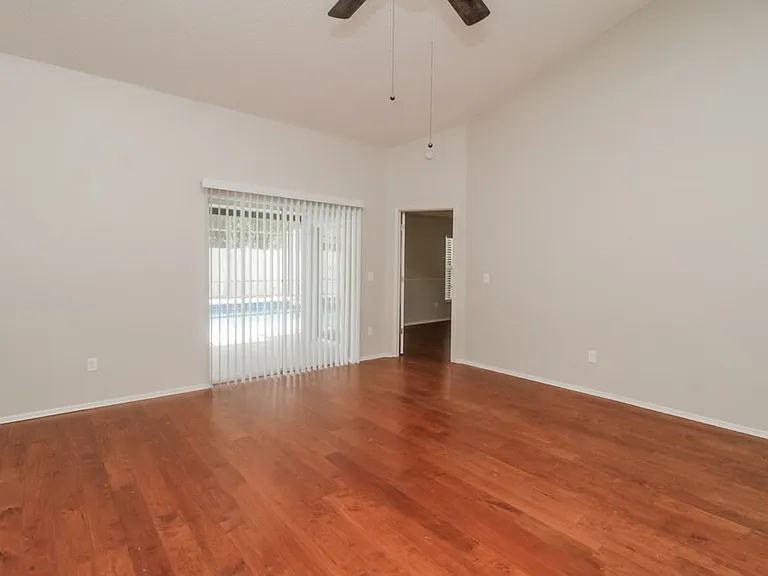 348 Ashton Woods Ln — Photo 4