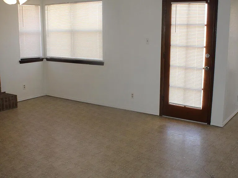 1472 Sierra De Oro Dr #0 — Photo 5