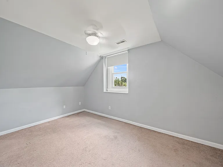 14 Kessler Pl #2 — Photo 16