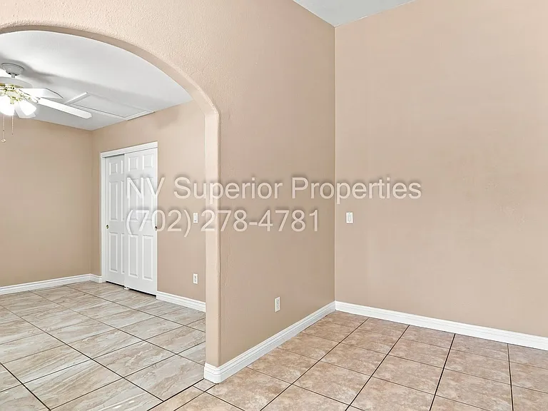 3876 Waynesvill St — Photo 37