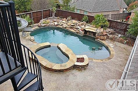 3rd image of 4408 Clifton Ln