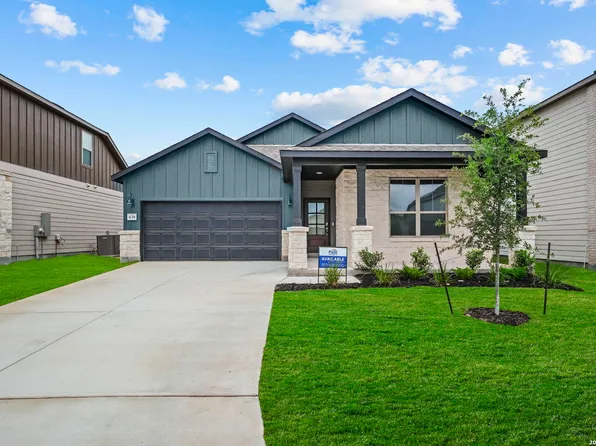438 Nightingale Ave, Marion, TX 78124