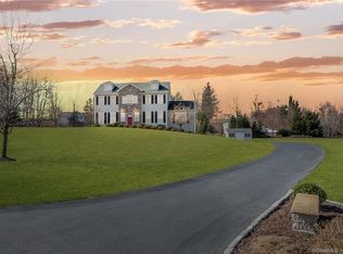 44 Fox Hunt Rd, Shelton, CT 06484