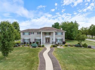 1500 Ballyvaughn Ct, Greenville, IL 62246