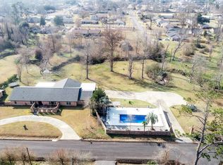 273 White Oak Dr, Lake Charles, LA 70611