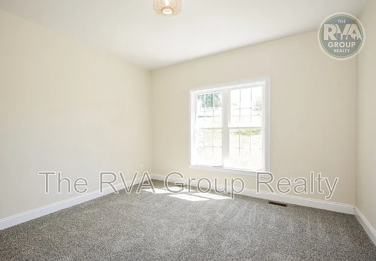 111 Wilkshire Ct — Photo 19