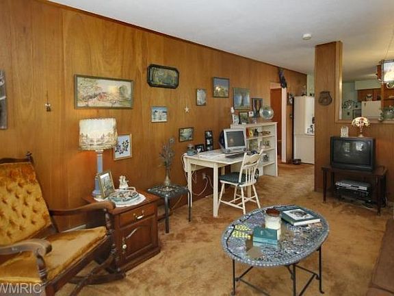 5th image of 187 Eldred St