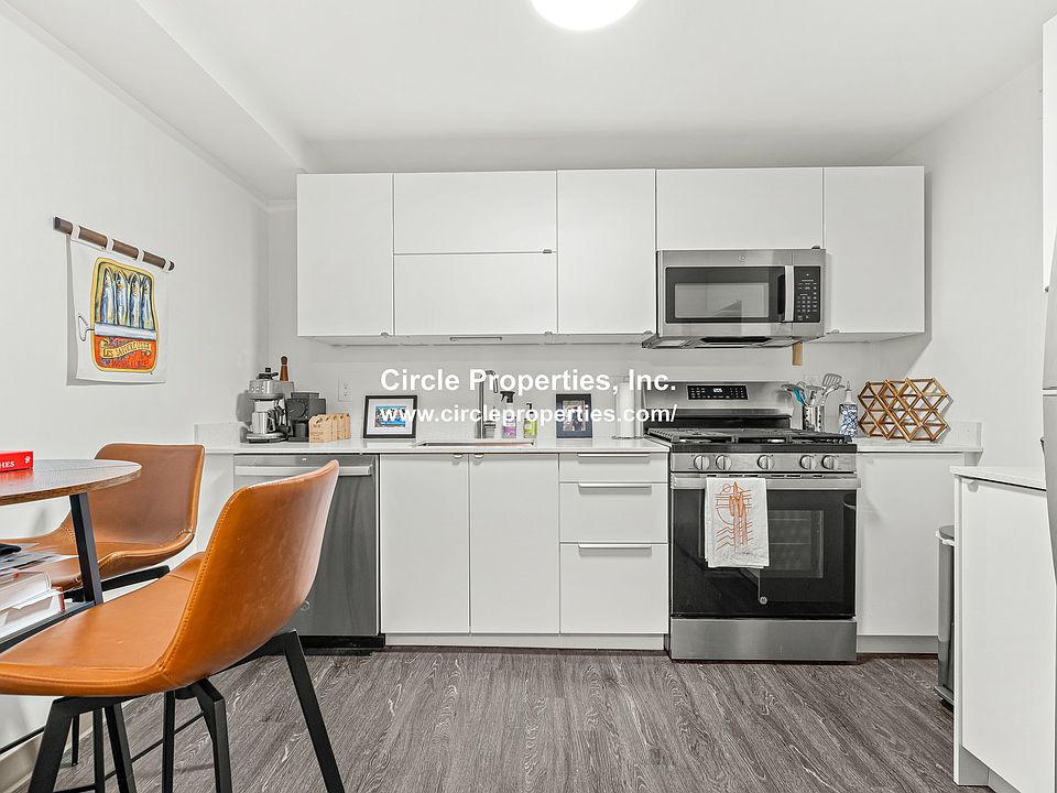 1st image of 11 Darling St #12