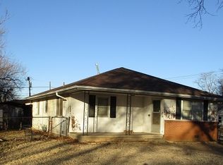 300 S Palm St, Ponca City, OK 74601
