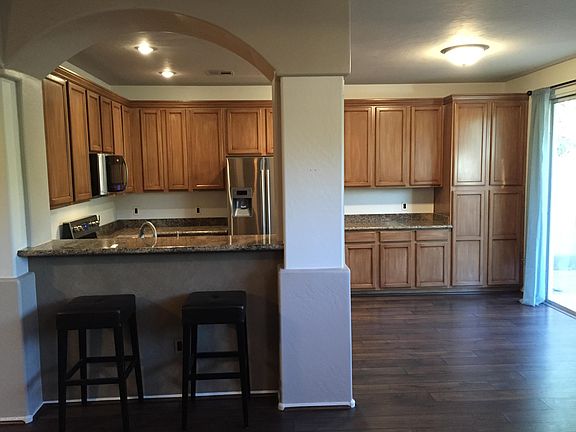 4th image of 106 W MOUNTAIN SAGE Drive