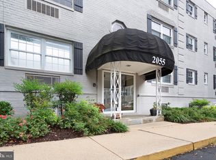 2055 N Woodstock St APT 101, Arlington, VA 22207