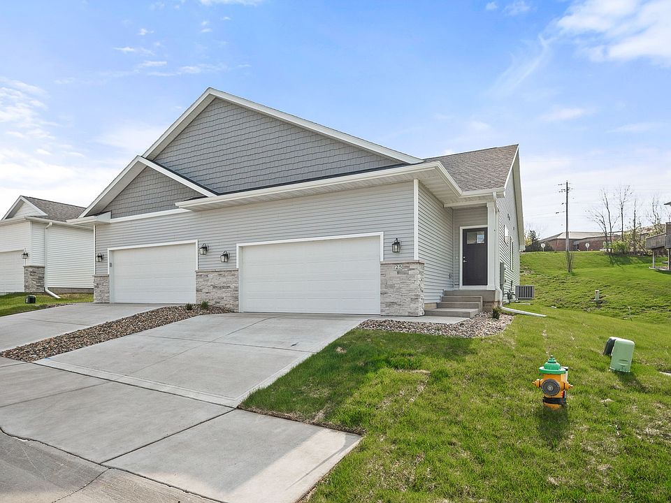 1st image of 25 Keeneland Ct