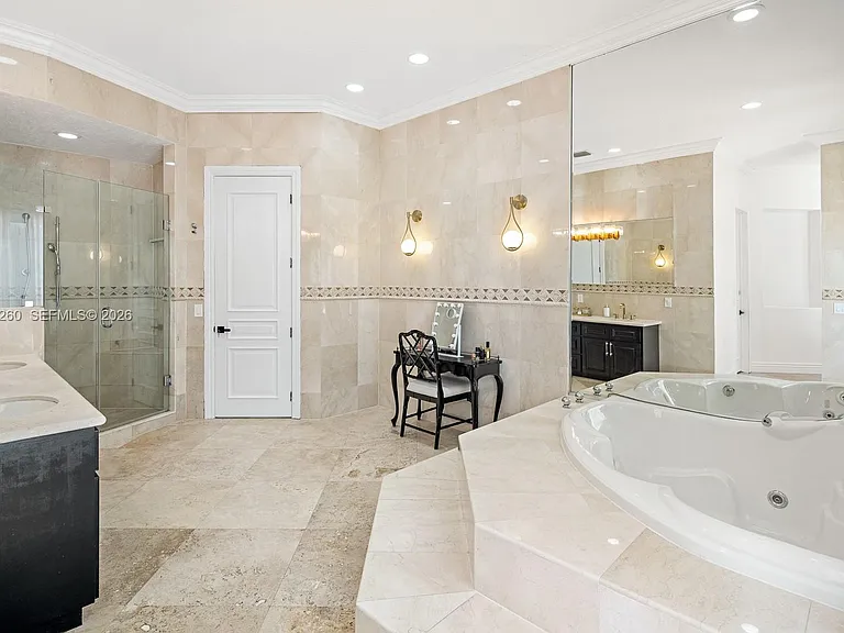 1224 Almeria Ave — Photo 18