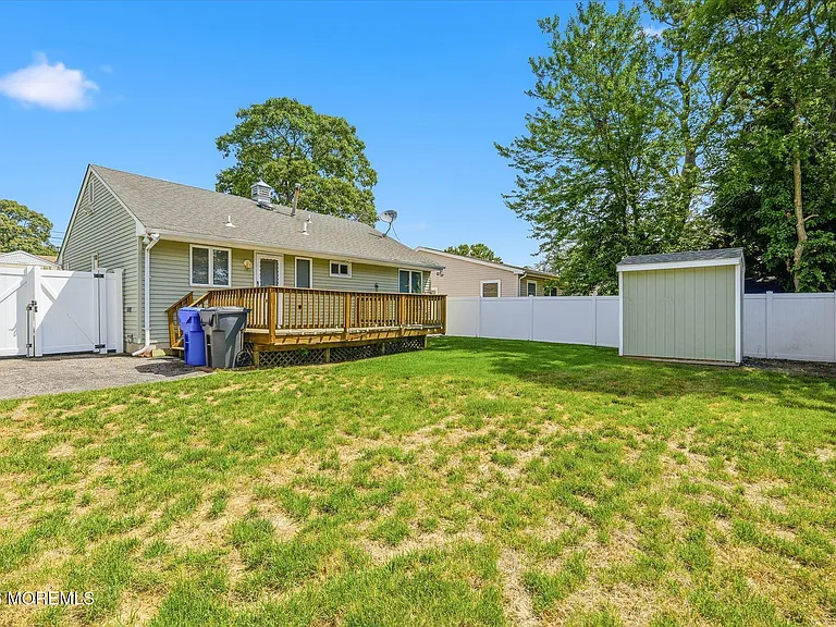 461 Augustus Rd — Photo 12