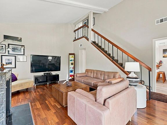 5th image of 406 Chapala Dr