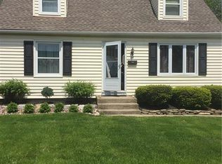 34 Applewood Rd, Cheektowaga, NY 14225