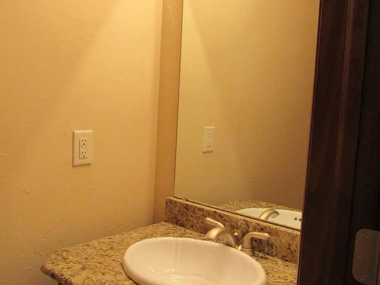 8408 NW 122nd Cir — Photo 10