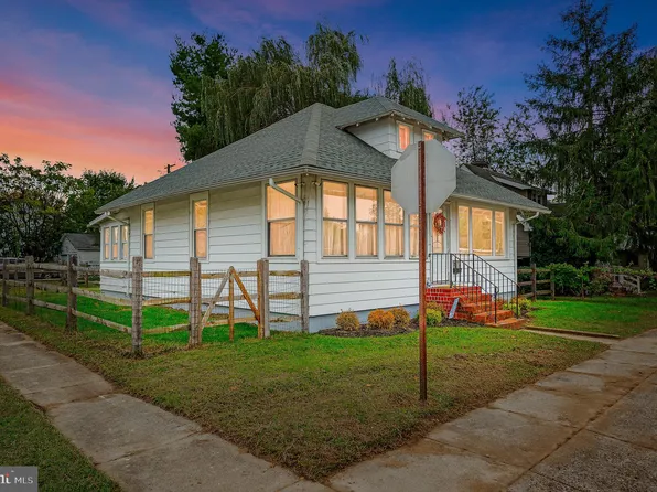 281 Johnson St, Penns Grove, NJ 08069