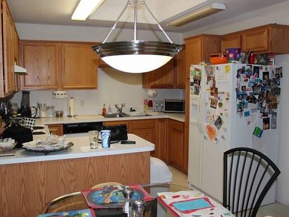 Kitchen & Breakfast Nook