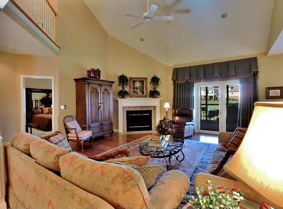 5th image of 1018 Hunters Lake Dr