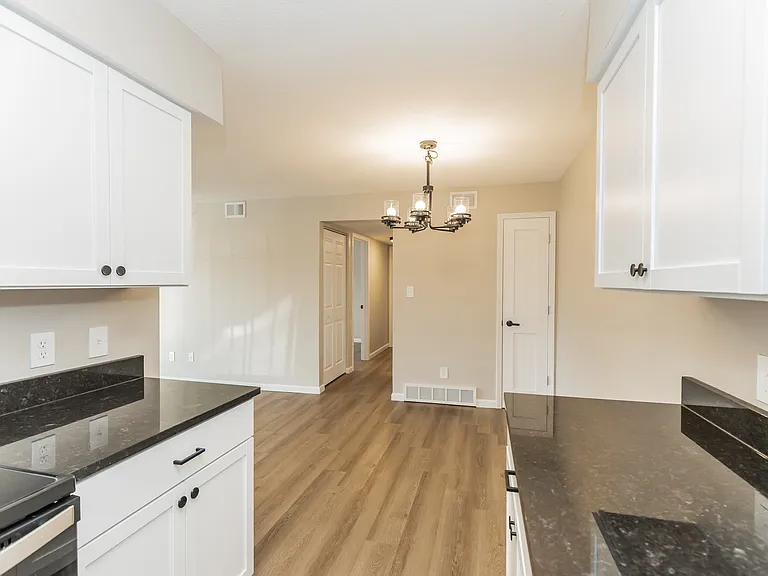 111 N Wisconsin Ave #2 — Photo 6