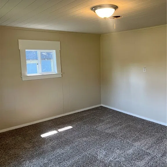 3907 Woodlawn St — Photo 15