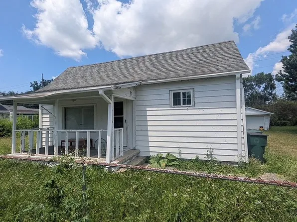 1516 W 16th St, Muncie, IN 47302