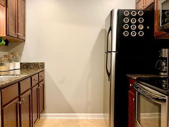 3rd image of 2421 Beachview Dr #G-13-104