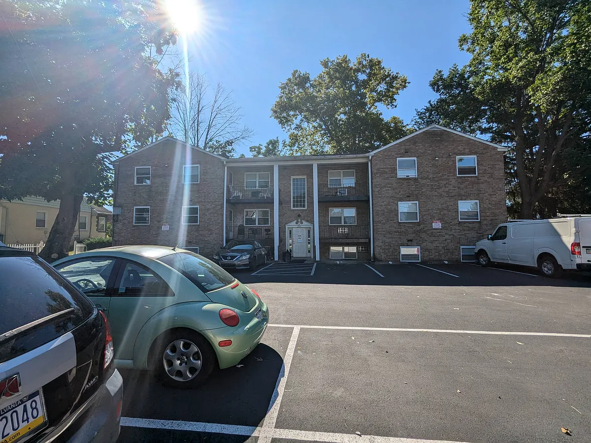 Building Photo - 105 Lincoln St #8A