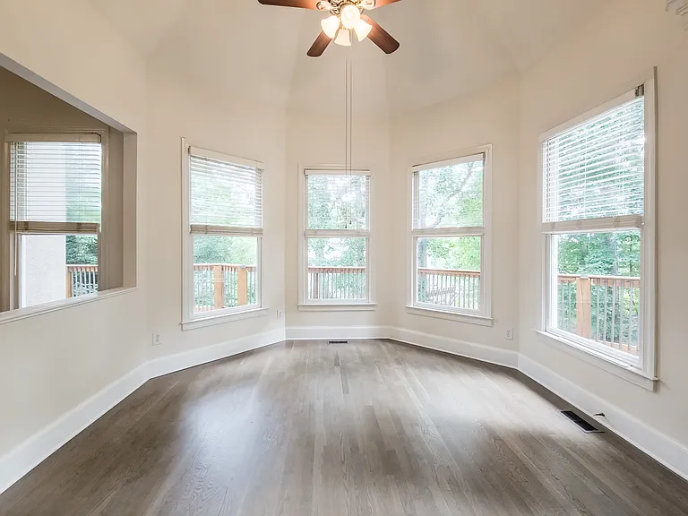 7335 Craigleith Dr — Photo 23