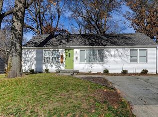 7600 W 65th Ter, Overland Park, KS 66202