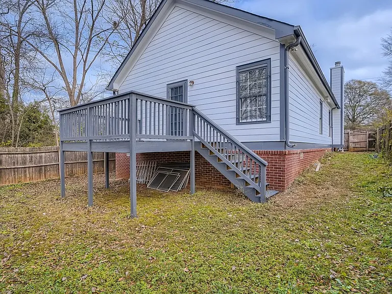 1113 Windsor St SW — Photo 30